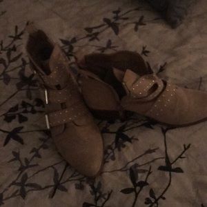 Women's ankle boots size 7.5